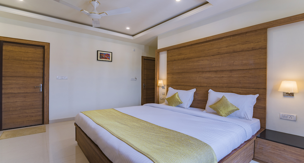 Hotel near Isckon temple vrindavan